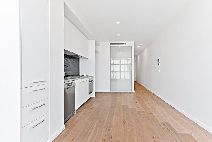 2 Bedroom Flat To Rent In Springhall Lane, Halifax, HX1