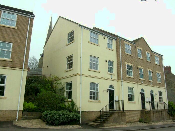 2 Bedroom Town House To Rent In High Street, Raunds, Northamptonshire, NN9