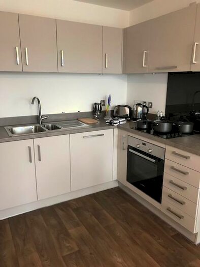 2 Bedroom Apartment To Rent In Lexington Gardens, Birmingham, B15
