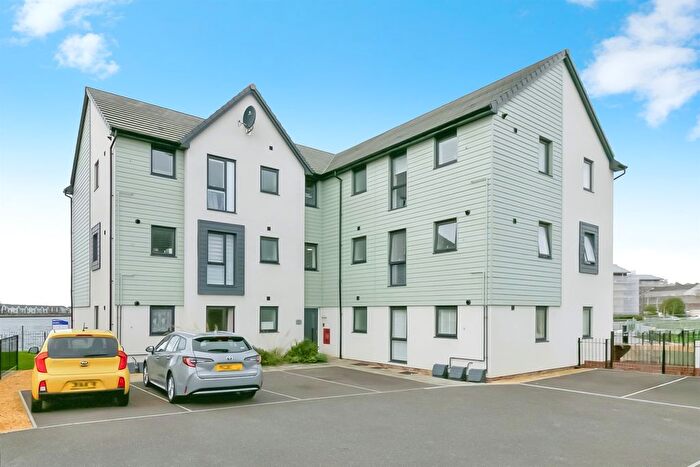 2 Bedroom Flat For Sale In Ffordd Wallace, Barry, CF63