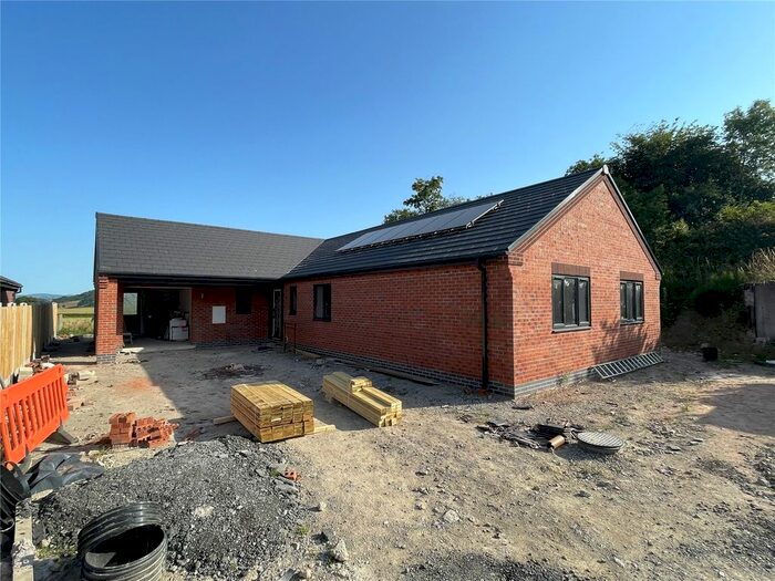 4 Bedroom Bungalow For Sale In Maes Y Wennol, Castle Caereinion, Welshpool, Powys, SY21