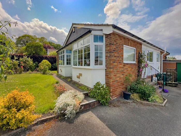 3 Bedroom Bungalow To Rent In York Drive, Batley, WF17