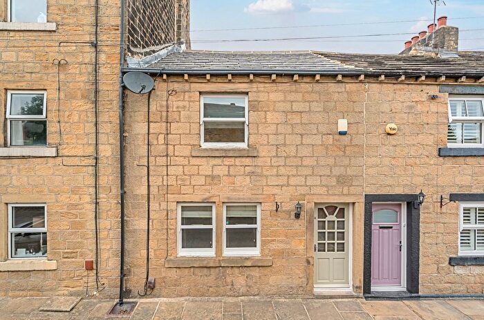 2 Bedroom Terraced House For Sale In Thornhill Street, Calverley, Pudsey, West Yorkshire, Uk, LS28