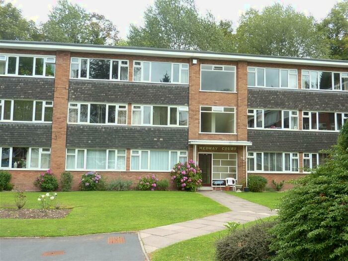 2 Bedroom Flat To Rent In Medway Court, Garrard Gardens, Sutton Coldfield, West Midlands, B73