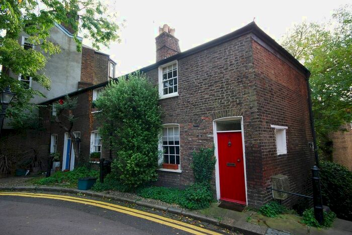 1 Bedroom Property To Rent In Elm Row, Hampstead, London, NW3