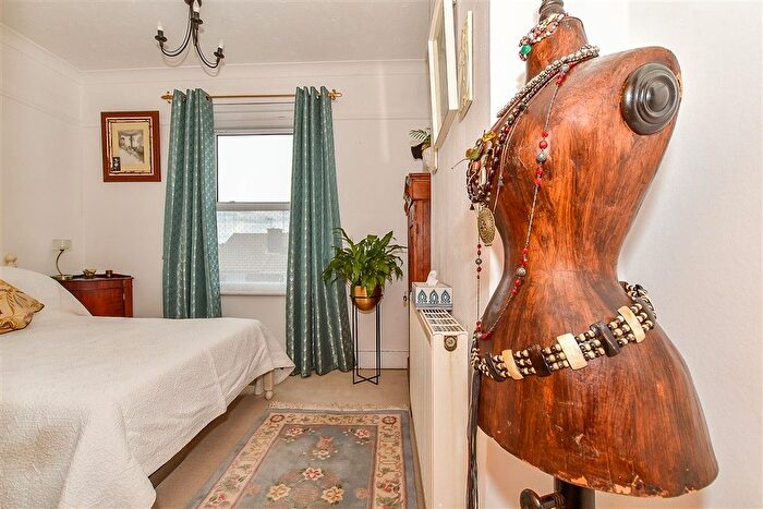2 Bedroom Semi-detached House For Sale In Cambrian Road, Tunbridge Wells, Kent, TN4