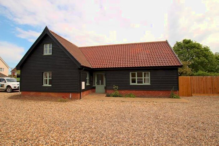 4 Bedroom Property To Rent In St. Peters Close, Rocklands, Attleborough, NR17