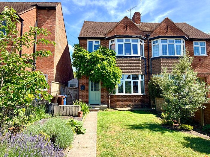 3 Bedroom Semi Detached House For Sale In Bredon Road, Tewkesbury, GL20