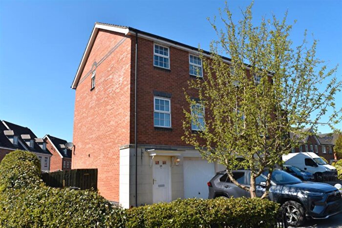 3 Bedroom End Of Terrace House For Sale In The Avenue, Starbeck, Harrogate, HG1