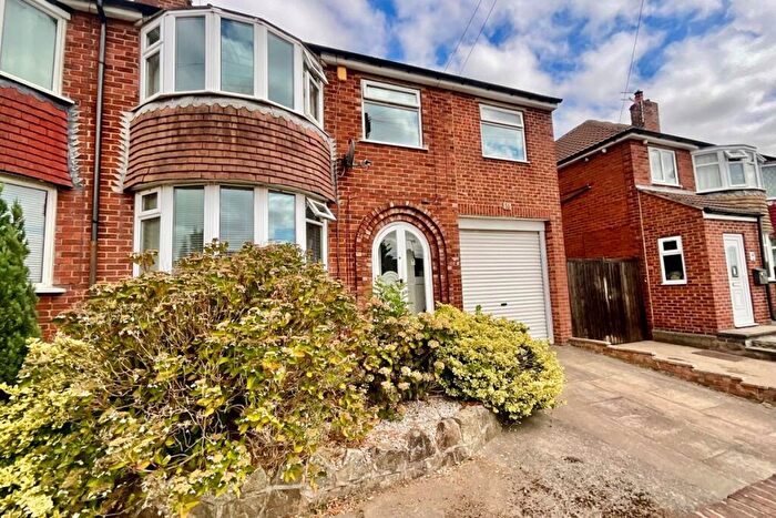 3 Bedroom Semi-Detached House For Sale In Rosslyn Avenue, Aston, Sheffield, Rotherham, S26