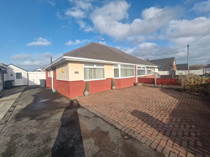 2 Bedroom Semi-Detached Bungalow For Sale In Dartmouth Avenue, Old Roan, L10