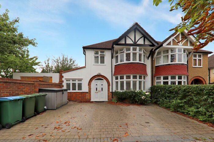 3 Bedroom Semi-Detached House To Rent In Cassiobury Park Avenue, Watford, WD18