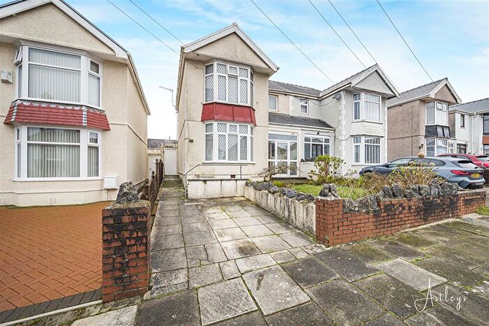 3 Bedroom Semi Detached House For Sale In Pembroke Street, Manselton, Swansea, SA5
