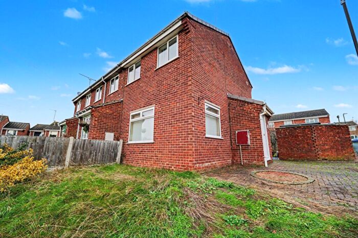 2 Bedroom End Of Terrace House For Sale In Fabis Close, Swadlincote, DE11