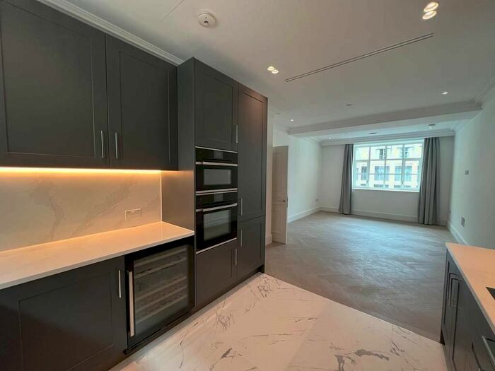 3 Bedroom Flat To Rent In Millbank, London, SW1P