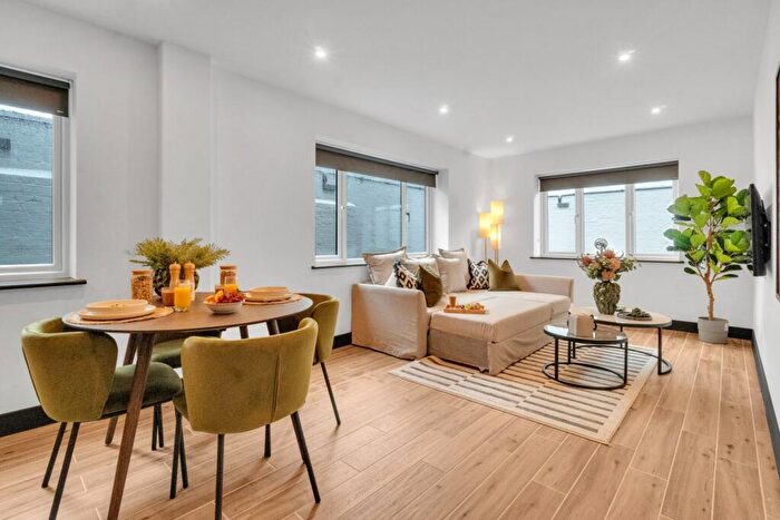 1 Bedroom Apartment To Rent In Sia Court, High Road, London, N12