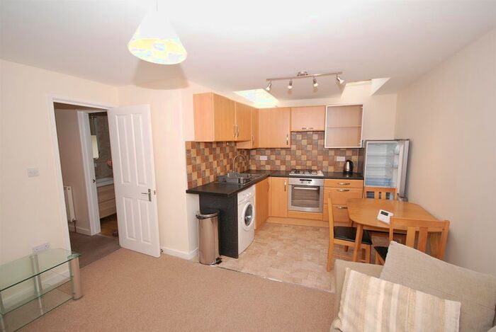 1 Bedroom Flat To Rent In Queen Street, Colyton, EX24