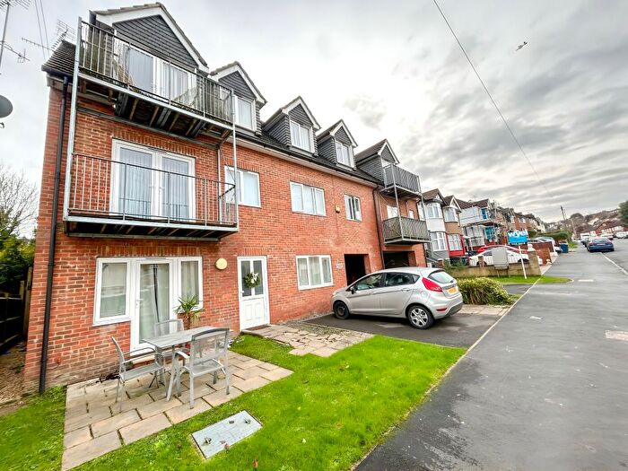 2 Bedroom Flat To Rent In Chairborough Road, Cressex Business Park, High Wycombe, HP12