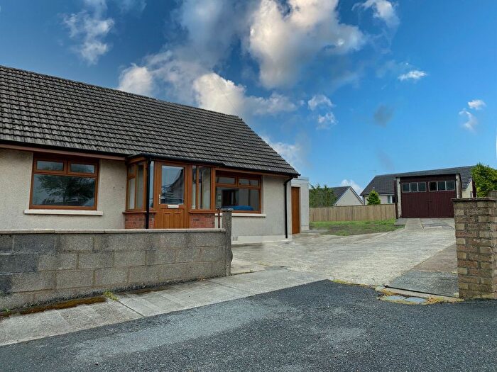 2 Bedroom Semi-Detached Bungalow To Rent In Greenway Close, Hook, Haverfordwest, SA62