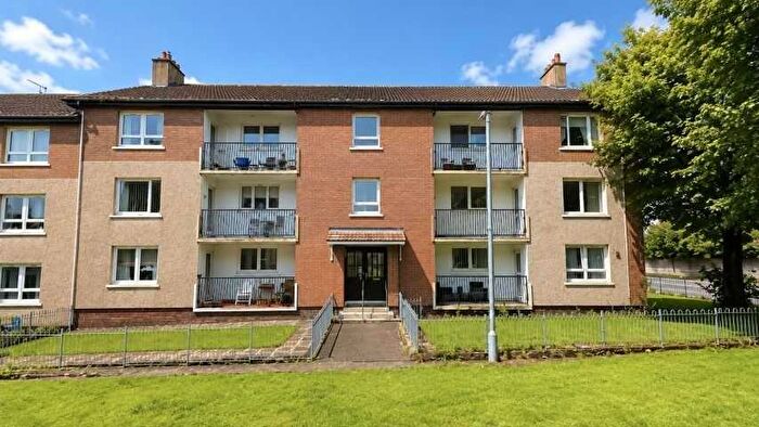 3 Bedroom Flat To Rent In Archerhill Road, Yoker, Glasgow, G13