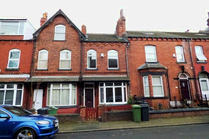 3 Bedroom Terraced House To Rent In Edinburgh Road, Leeds, LS12