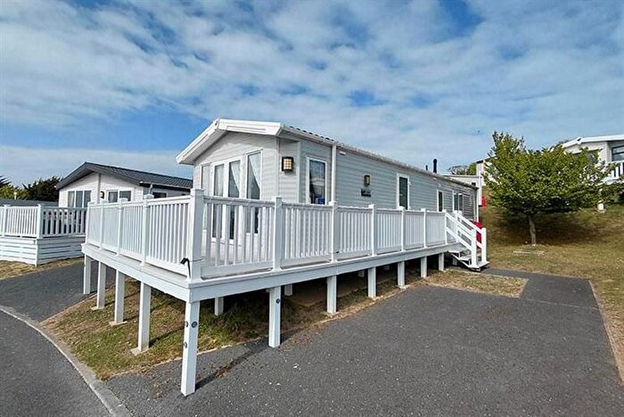 2 Bedroom Mobile/park Home For Sale In Hillway Road, Bembridge, PO35
