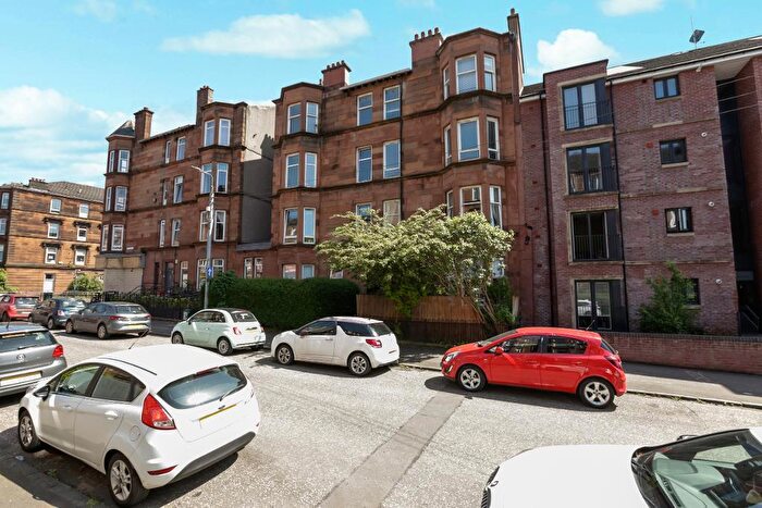 2 Bedroom Flat For Sale In Meadowpark Street, Dennistoun, G31