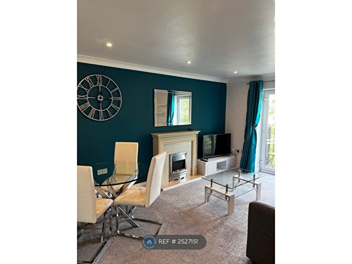 2 Bedroom Flat To Rent In The Dell, Southampton, SO15