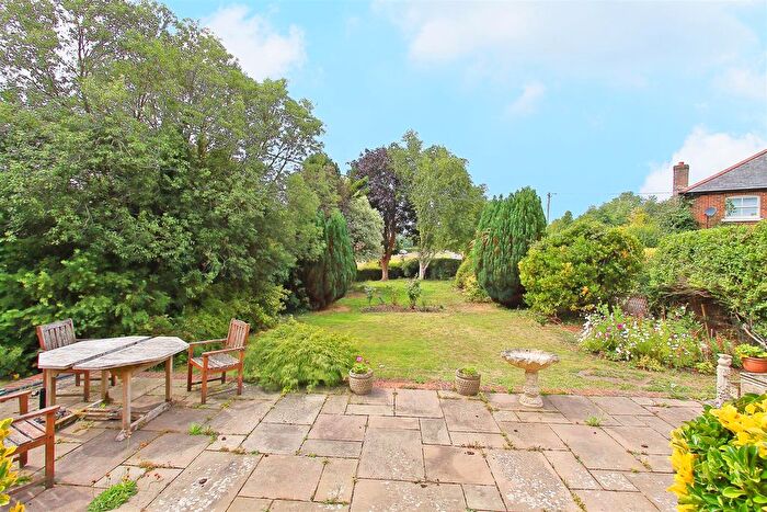 3 Bedroom Bungalow For Sale In Upper Chute, Andover, SP11
