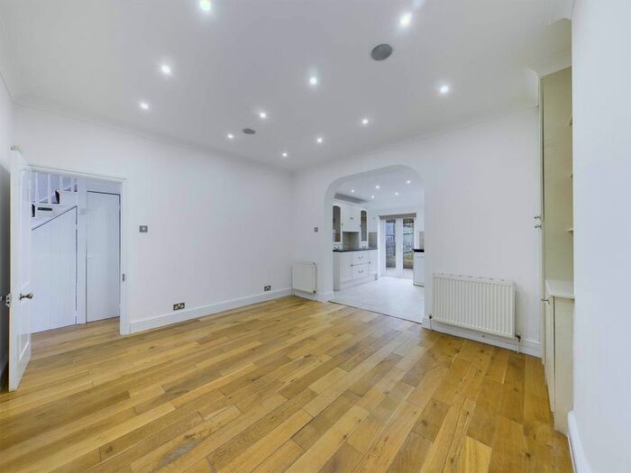 4 Bedroom Property To Rent In Dunvegan Road, Eltham, London, SE9