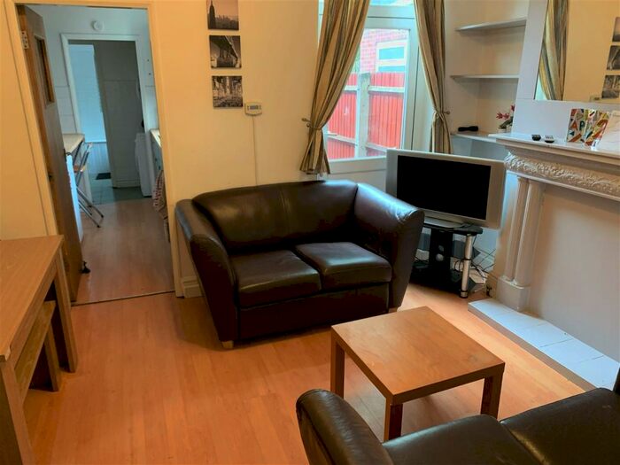 4 Bedroom Terraced House To Rent In Blossom Avenue, Dawlish Road, Selly Oak, Birmingham, B29