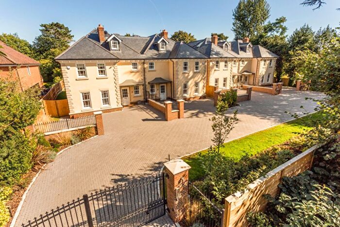 5 Bedroom Semi-Detached House To Rent In St. Judes Road, Englefield Green, Egham, TW20