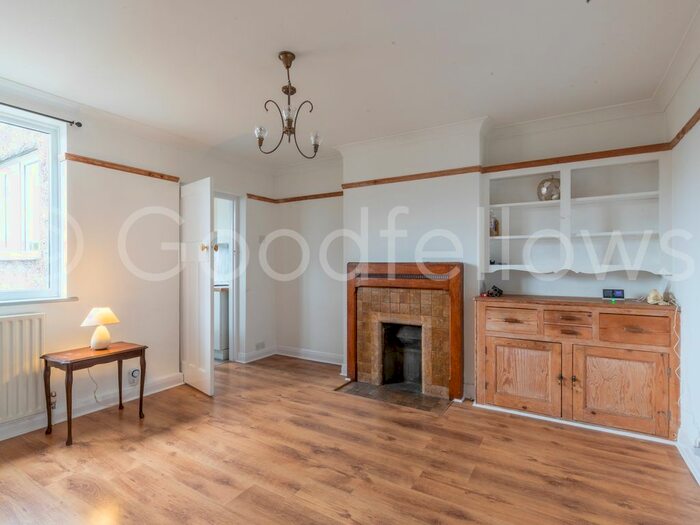 4 Bedroom Maisonette To Rent In Epsom Road, Morden, Surrey, SM4