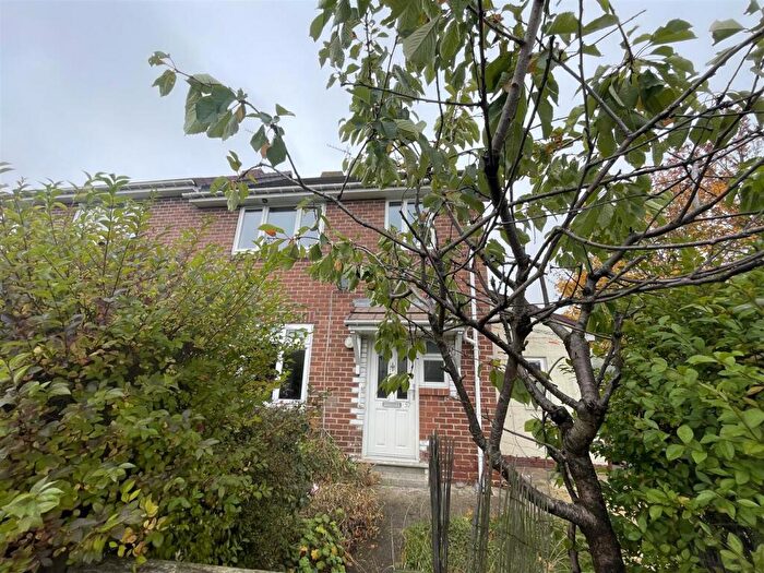 3 Bedroom Semi-Detached House For Sale In Durham Road, Stanley, DH9