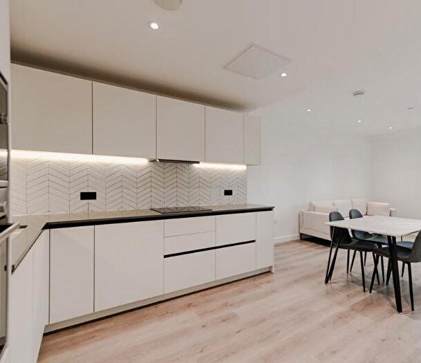 2 Bedroom Flat To Rent In Glenthorne Road, London, W6