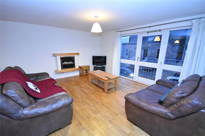 2 Bedroom Flat To Rent In Dee Village, City Centre, Aberdeen, AB11