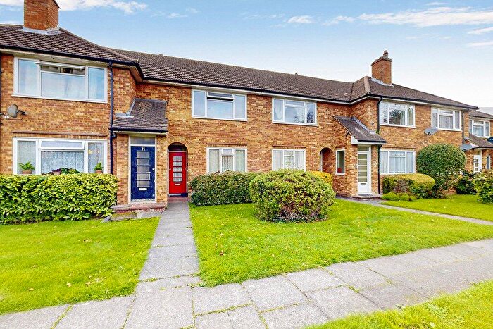 2 Bedroom Apartment For Sale In Malcolm Court, Stanmore, HA7