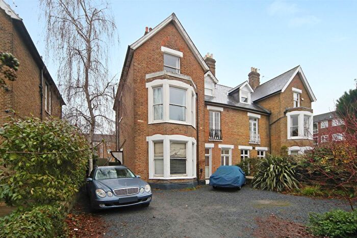 1 Bedroom Flat For Sale In Ground Floor Front Studio Flat, Kew Gardens Road, Richmond-Upon-Thames, Greater London, TW9