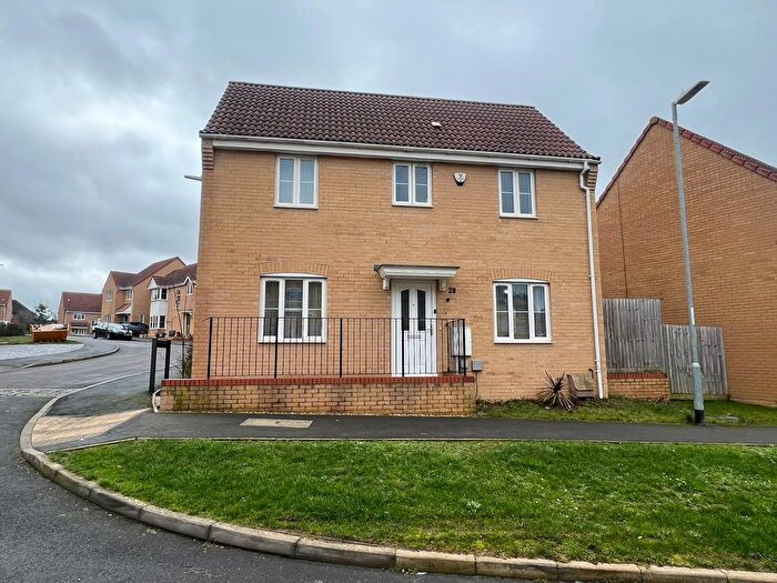 3 Bedroom Property To Rent In Vicarage Road, Rushden, NN10