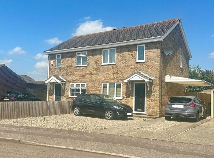3 Bedroom Semi-Detached House For Sale In Hunter Drive, Bradwell, Great Yarmouth, NR31