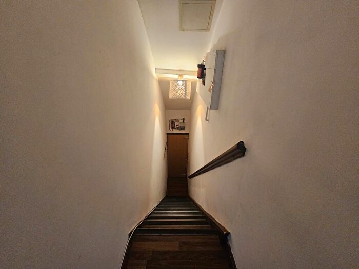 1 Bedroom Flat To Rent In Cedar Road, Southampton, SO14