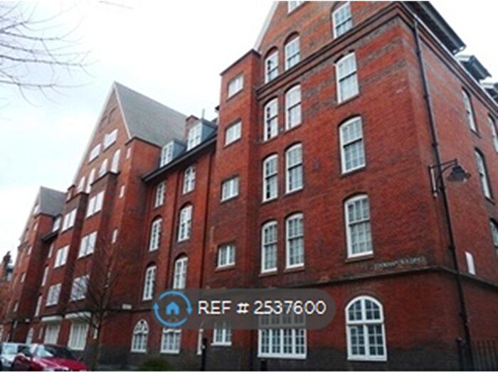 3 Bedroom Flat To Rent In Walton House, London, E2