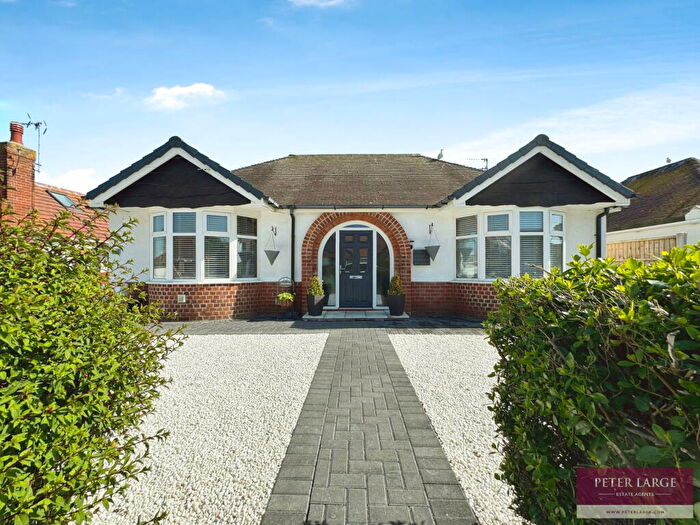 2 Bedroom Detached Bungalow For Sale In Burns Drive, Rhyl, LL18