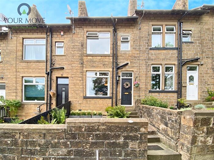 3 Bedroom Terraced House For Sale In Park Avenue, Oakworth, Keighley, West Yorkshire, BD22