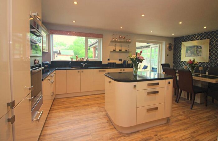 5 Bedroom Detached House For Sale In Foxwell Close, Haslingden, Rossendale, BB4