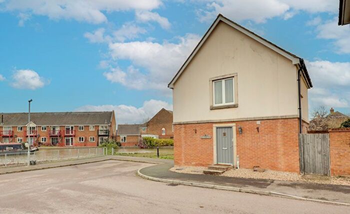 2 Bedroom Detached House To Rent In The Slipway, Trowbridge, BA14