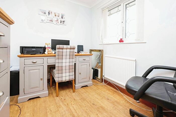 4 Bedroom Detached House For Sale In Wasperton Close, Birmingham, West Midlands, B36