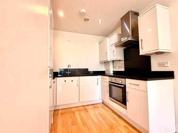 1 Bedroom Flat To Rent In Dawn Court, Widmore Road, BR1
