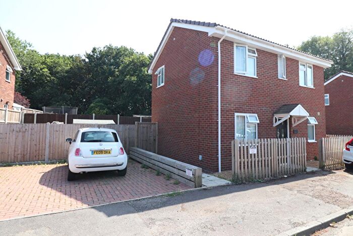 2 Bedroom Semi Detached House To Rent In Bournebridge Close, Brentwood, CM13