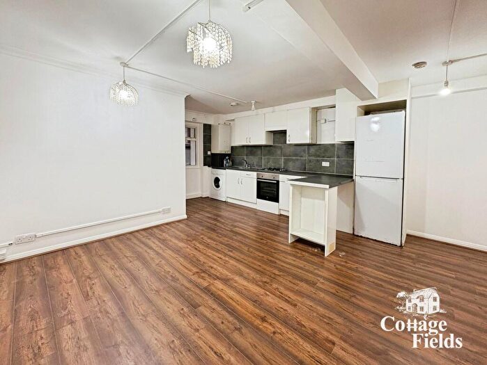 2 Bedroom Apartment To Rent In Romford Road, London, E7